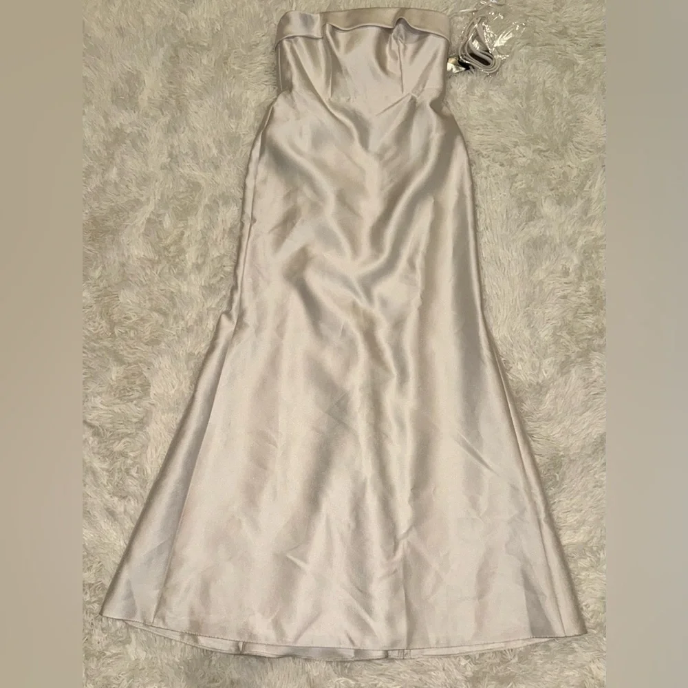 NEW Alfred Sung Strapless Ivory Satin Trumpet Gown SZ 6 - Picture 6 of 10